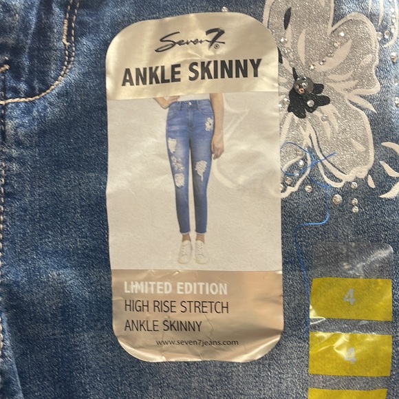 Seven7 limited edition high rise white & paint deco, lace tiny gems - Picture 9 of 11